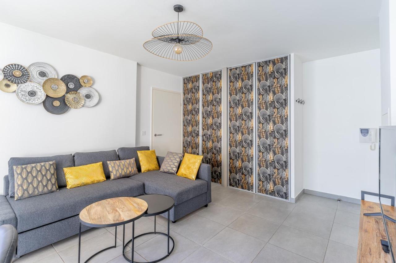 Appartement Panier, Major, De 47 M2, Parking Et Terrasse *