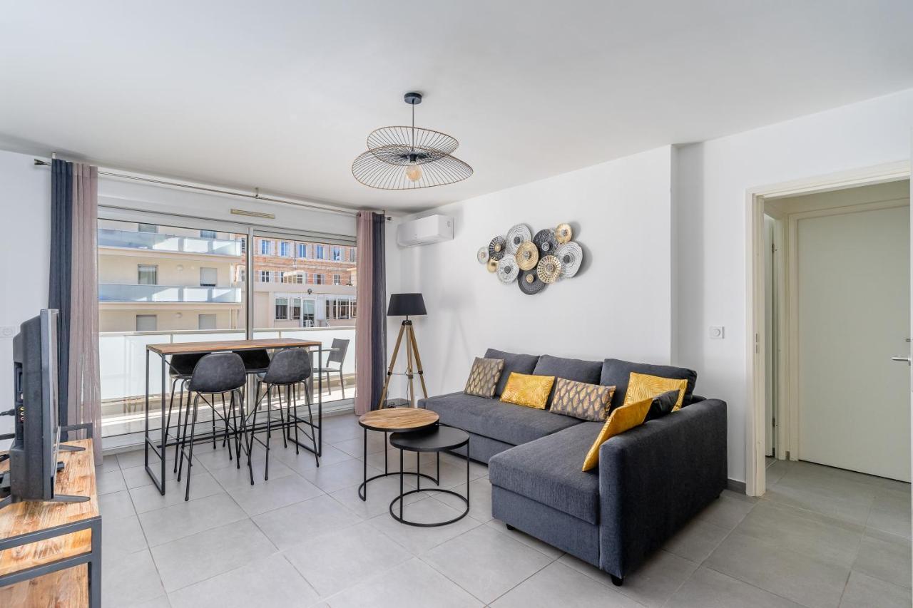 Panier, Major, De 47 M2, Parking Et Terrasse Appartement *