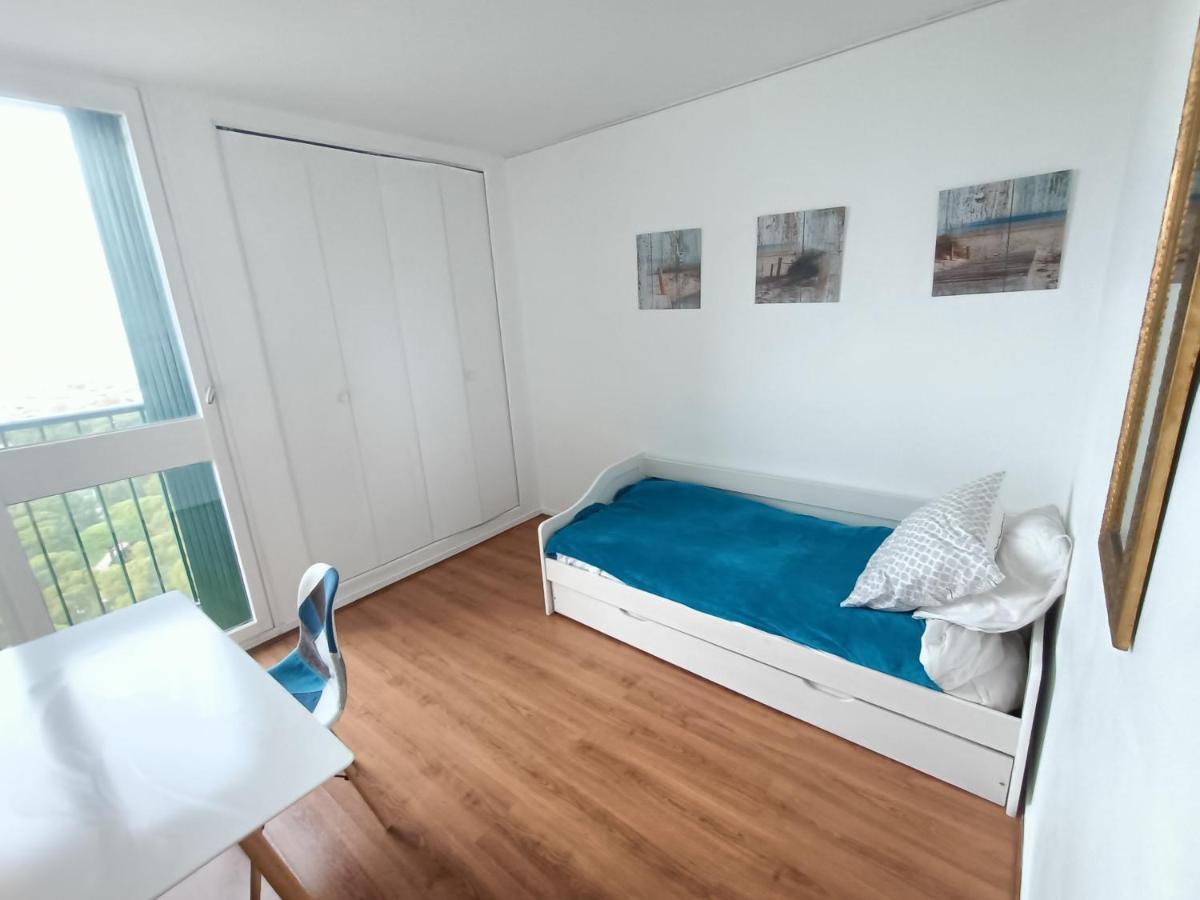 Apartment Vue Et Montagne Dans Parc Du Roy D'espagne, Up To 7 People Marseilles