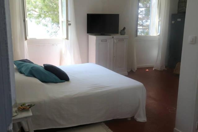 Maison D'Hotes La Bastide Bleue *