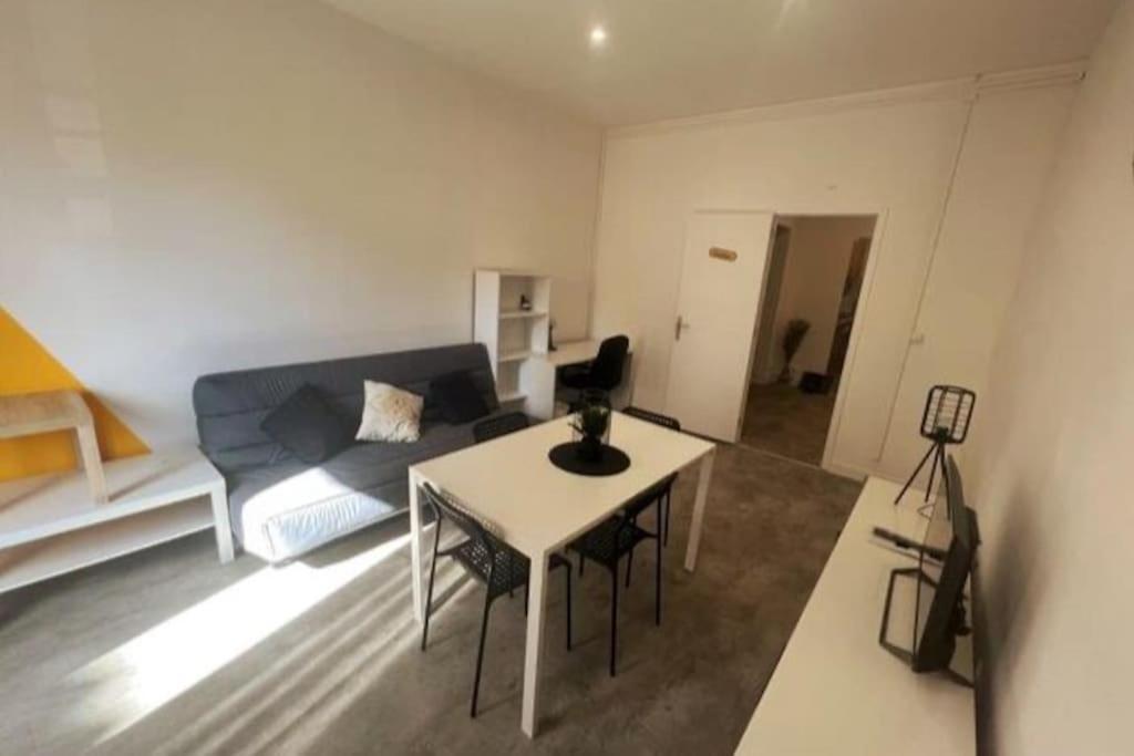 Apartment Label Etape - 2min Gare - Wifi - Terrasse *