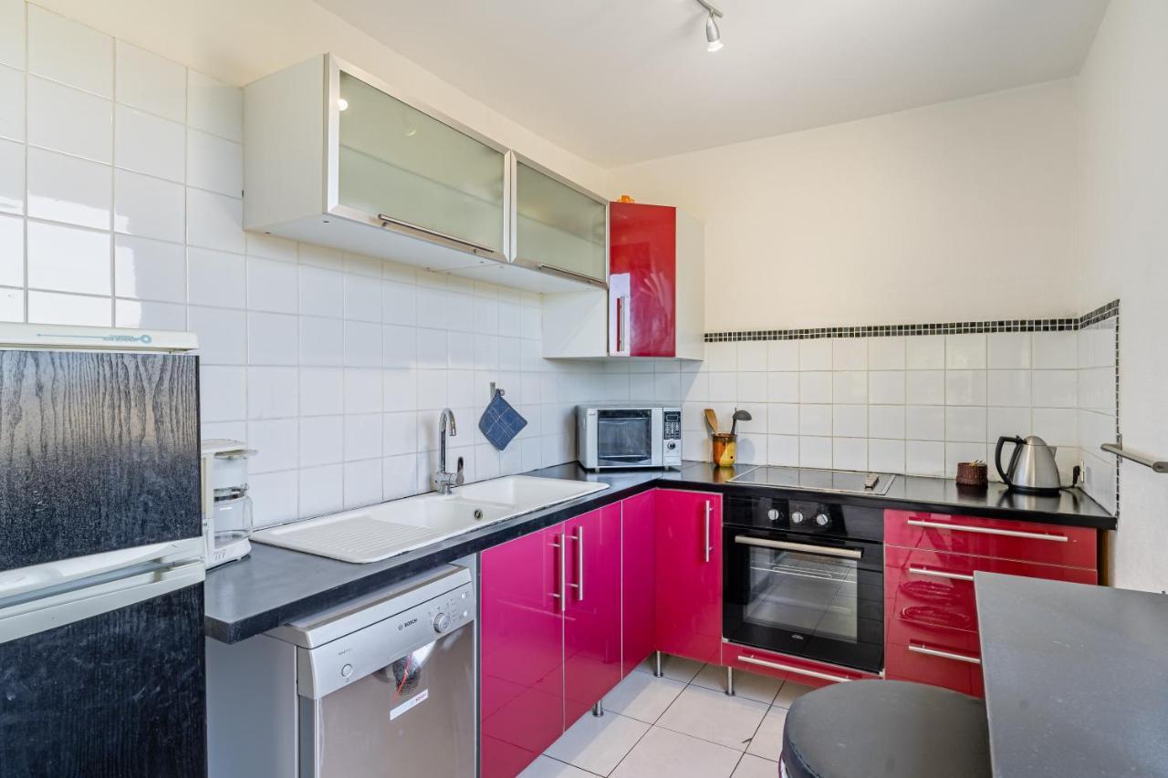 Park & Suites- Parking-wifi-netflix-vue Appartement Marseille