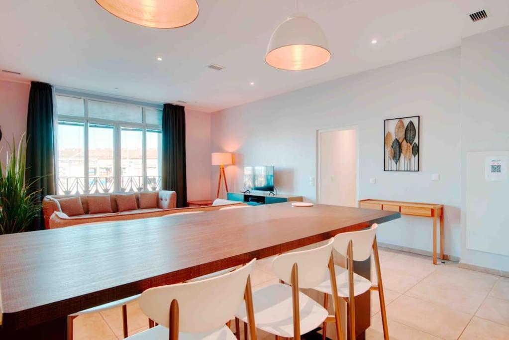Luxury Joliette Apartment