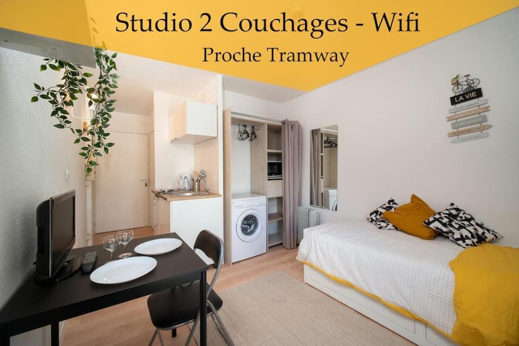Tout Equipe A Juste Cote Du Tramway Apartment
