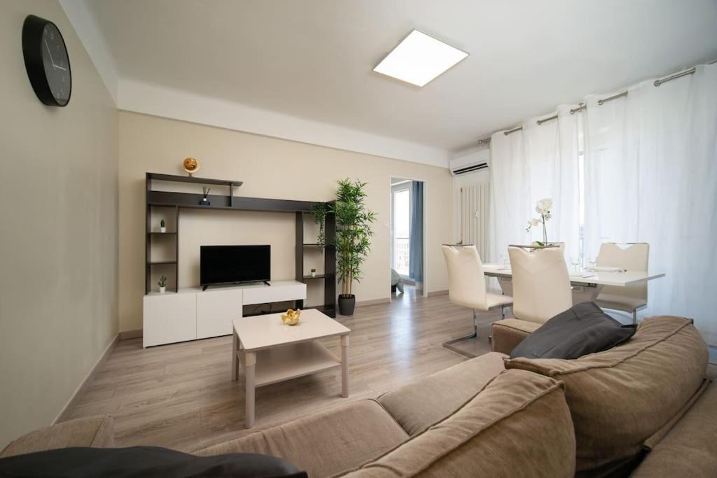 Le Forbin, Cosy Et Climatise Avec Balcon Appartement