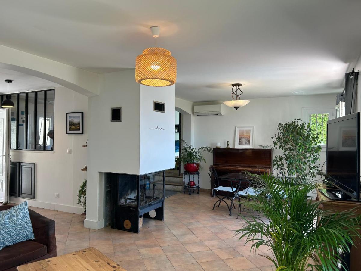 Maison Entierement Climatisee Vue D'exception Et Rade De Avec Piscine 8 Personnes Villa Marseille
