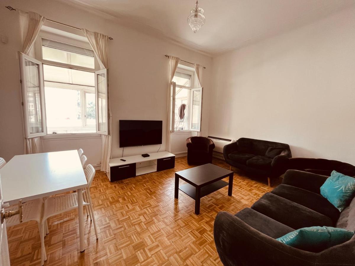 Centre, Superbe Climatise T4 Apartment Marseilles