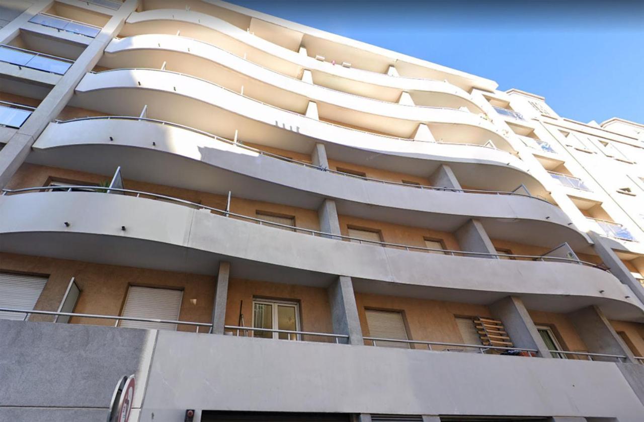 Apartment Joli Avec Terrasse Marseilles