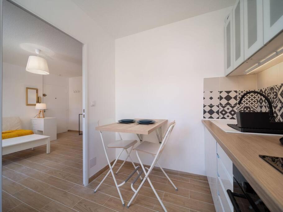 Apartment Neuf Equipe Avec Garage Privatif Marseilles