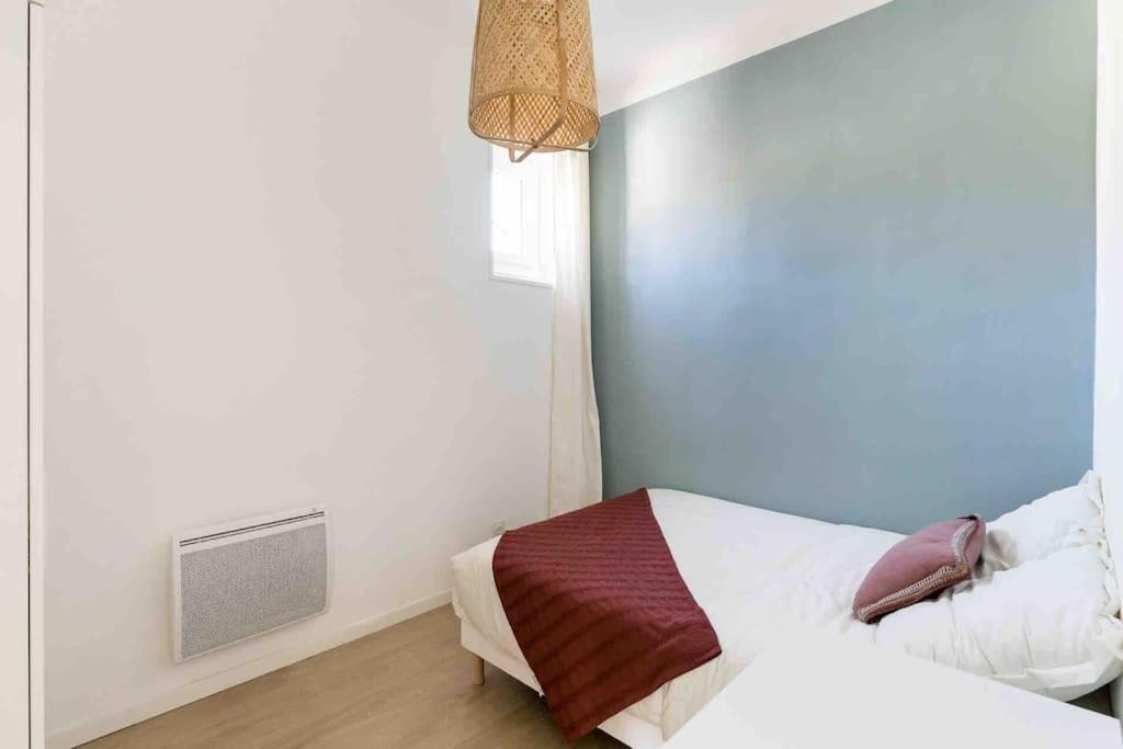 Cosy A 1' Du Cours Julien Appartement