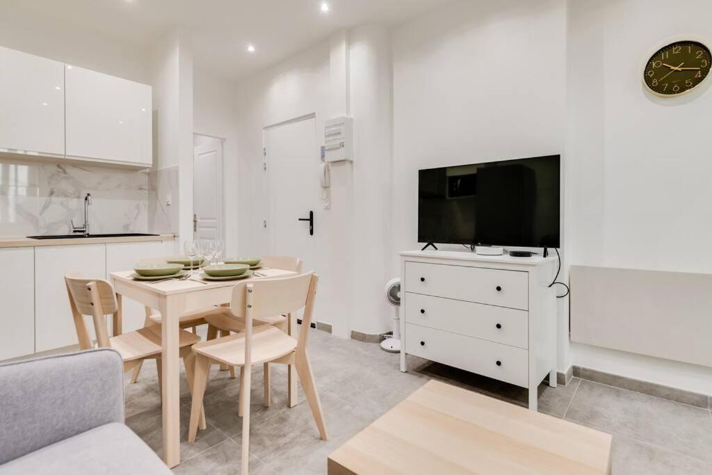 Apartment Super T2 Au Vieux Port Climatise
