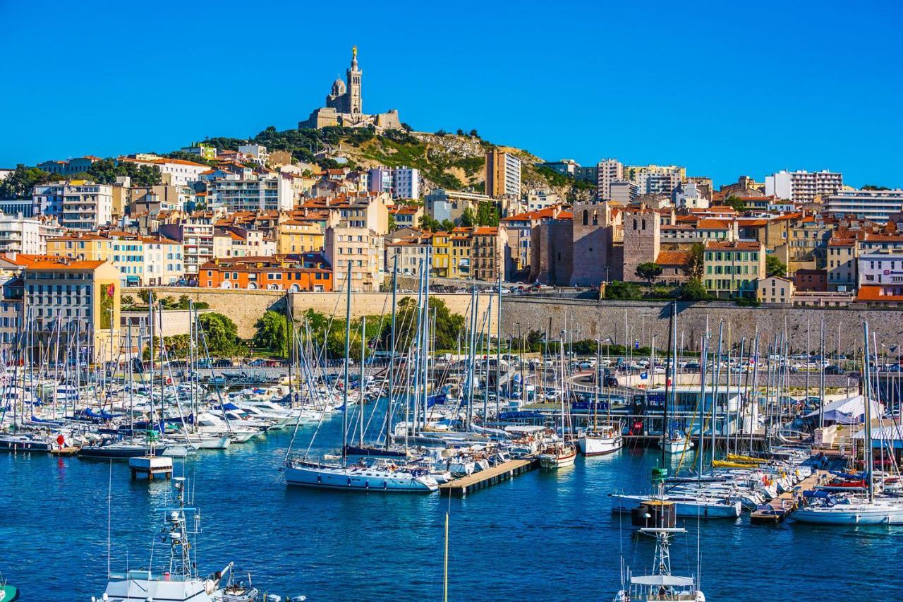 Ferienhaus Jolie Maison Individuelle 50 M2 ,design Et Climatisee, Confort, Wifi, Terasse Privee , 5 Min Et Autoroute, Stationnement Gratuit Marseilles
