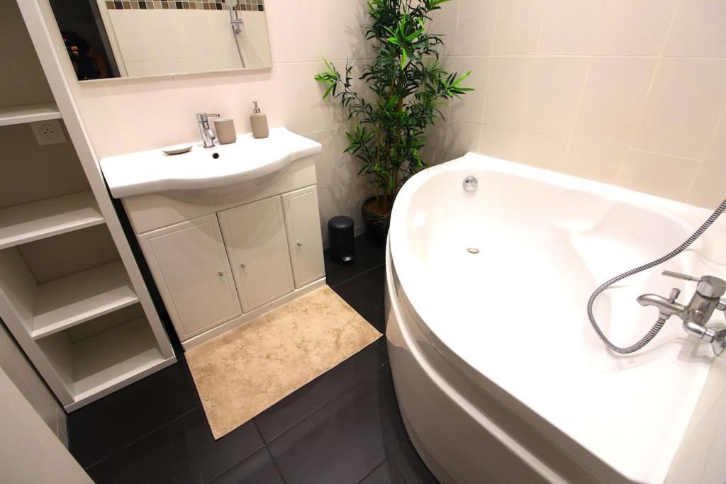 Le Parc - T2-spacieux-clim-wifi Apartment