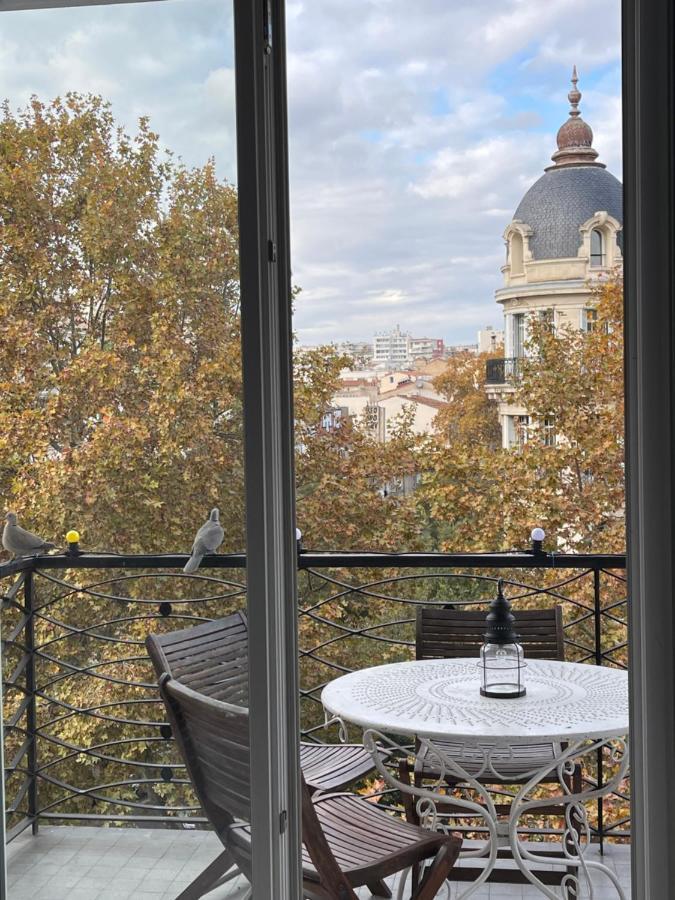 Centre Terrasse Vieux Port Apartment *