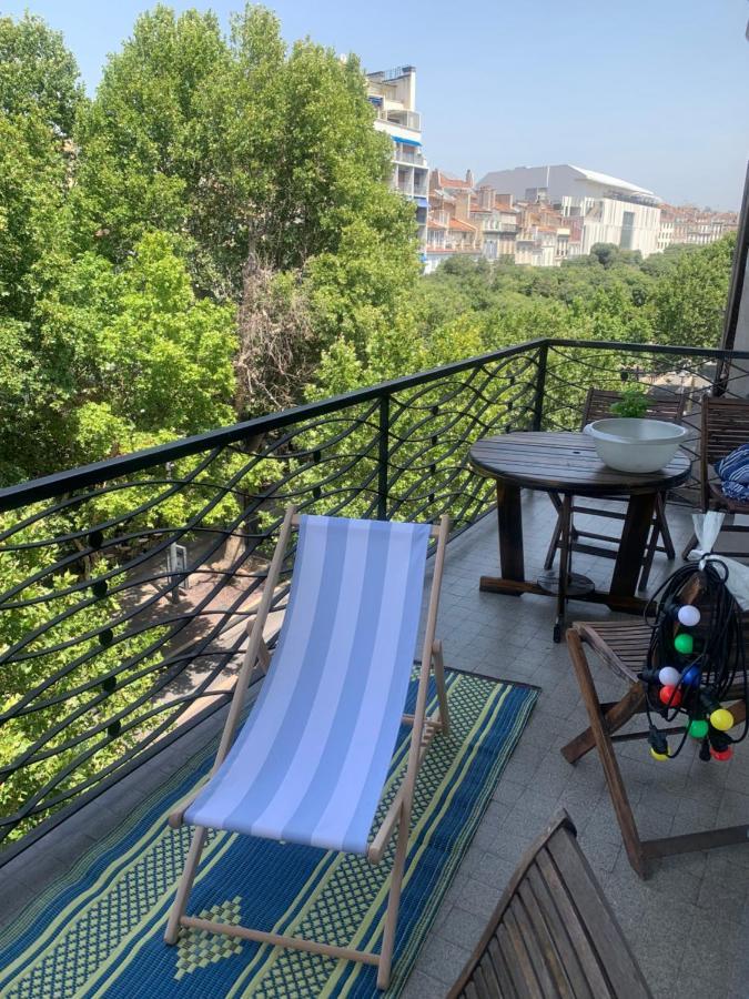 Centre Terrasse Vieux Port Apartment *