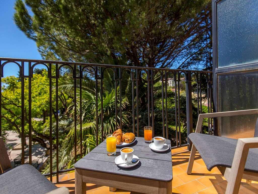 Mercure Centre Bompard La Corniche Hotel *