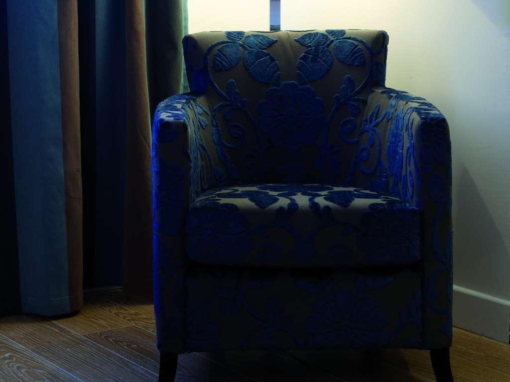 Mercure Centre Bompard La Corniche Hotel *