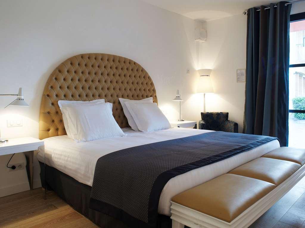 Mercure Centre Bompard La Corniche Hotel