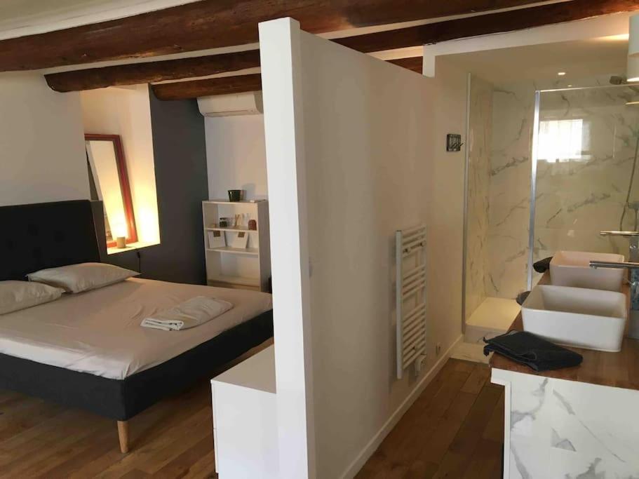 Appartement Flc -notre-dame 5 Min, Luxurious Loft 4 Rooms, 8 Guests- Marseille