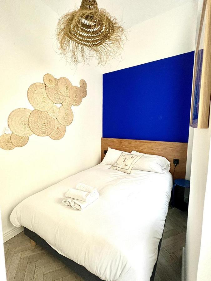 Proche Du Vieux-port, Avec Balcon Appartement *