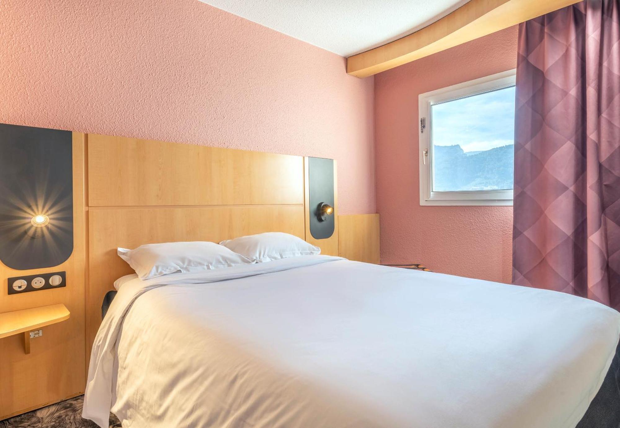 La Valentine Porte D'aubagne 3*