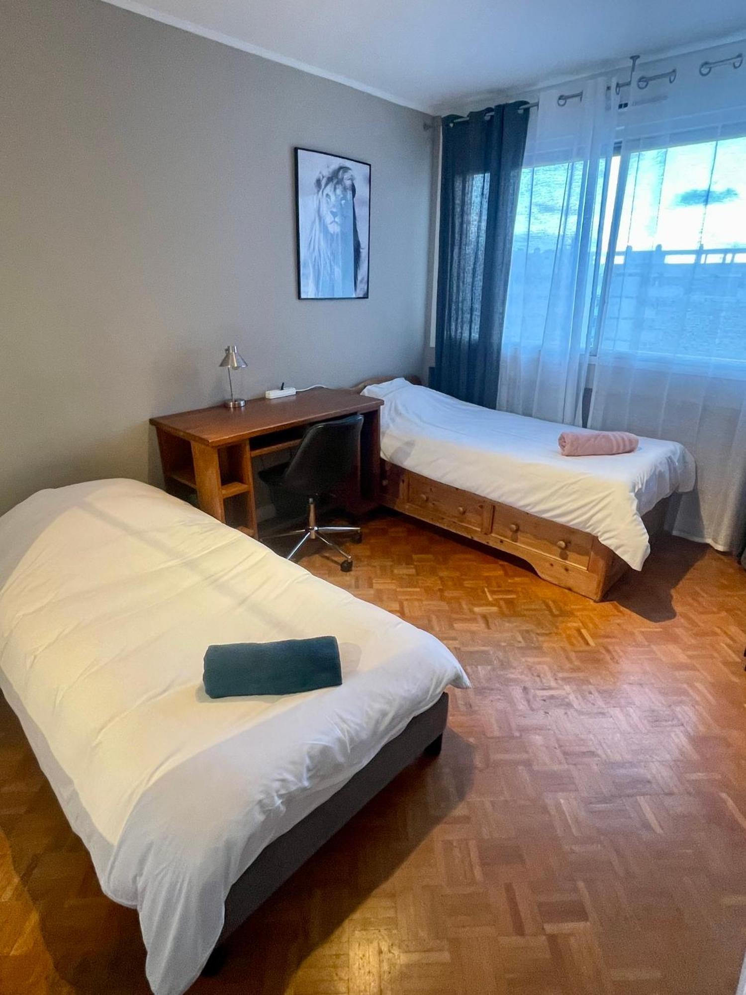 Apartment 130m2 De Standing, 5min Plages Et Stade, Parking Gratuit, 5e Et Dernier Etage Avec Ascenseur, Vue Montagne *