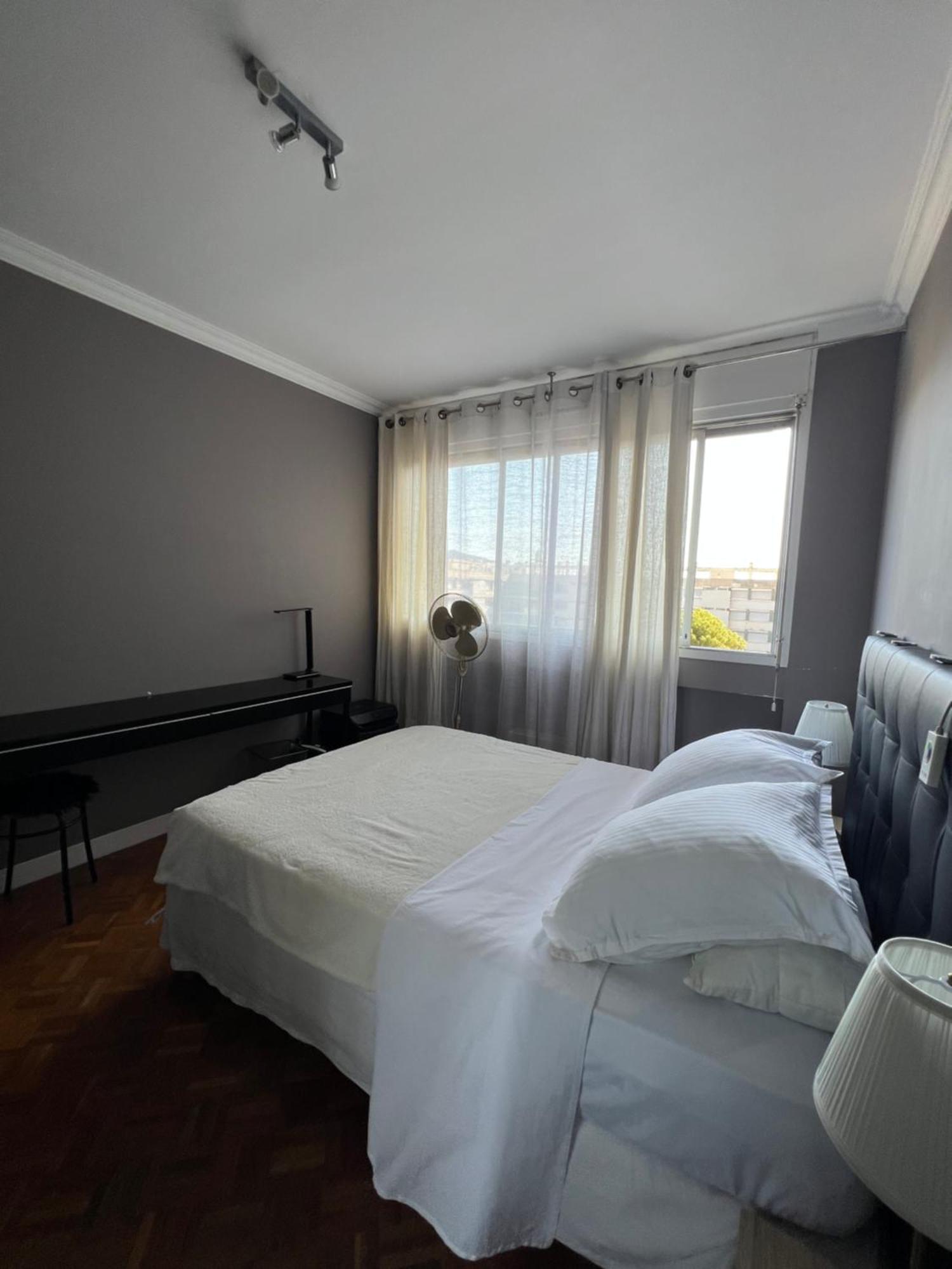 130m2 De Standing, 5min Plages Et Stade, Parking Gratuit, 5e Et Dernier Etage Avec Ascenseur, Vue Montagne Marseilles