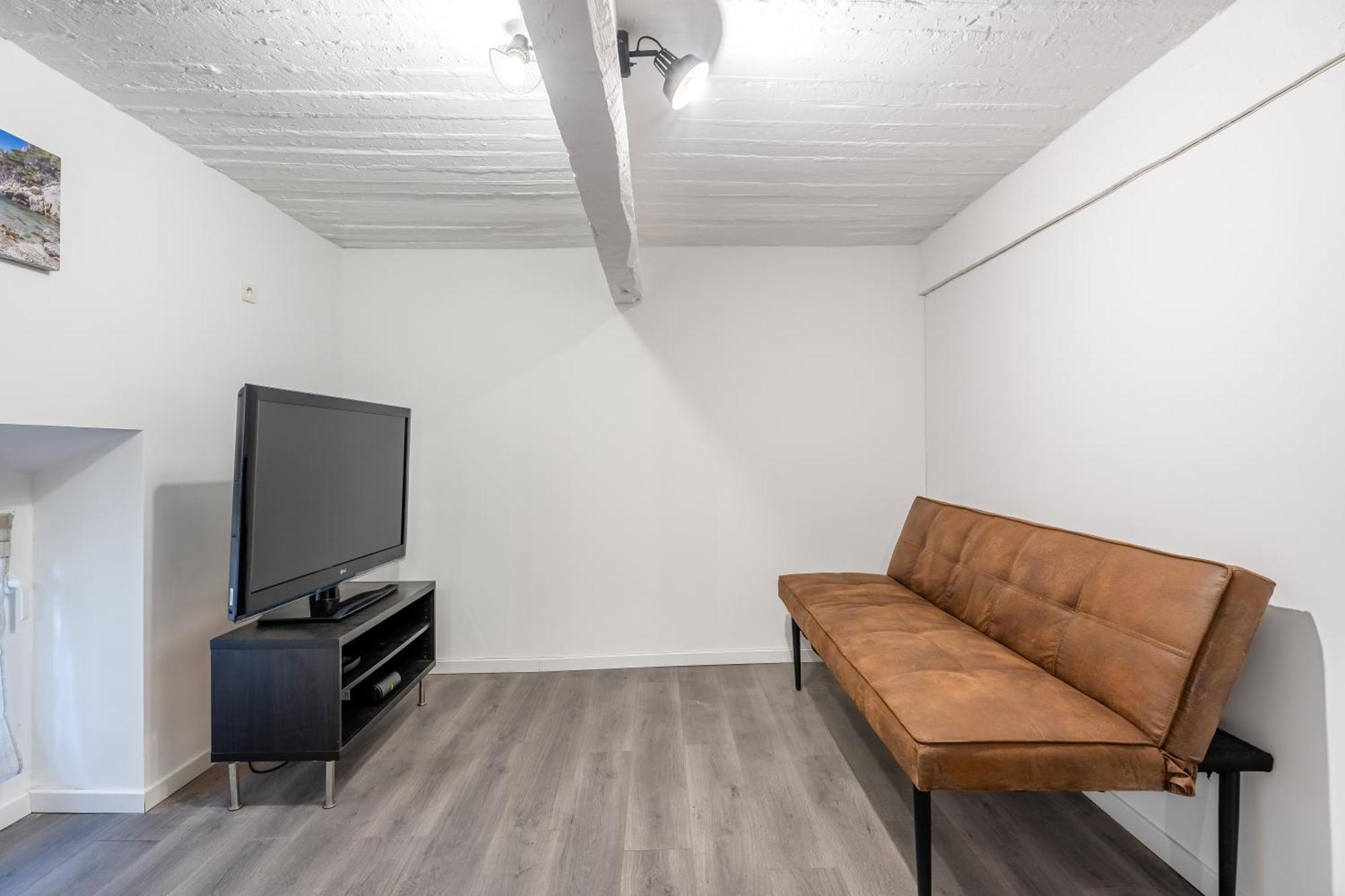 Central, 2 Chambres, Charmant. *