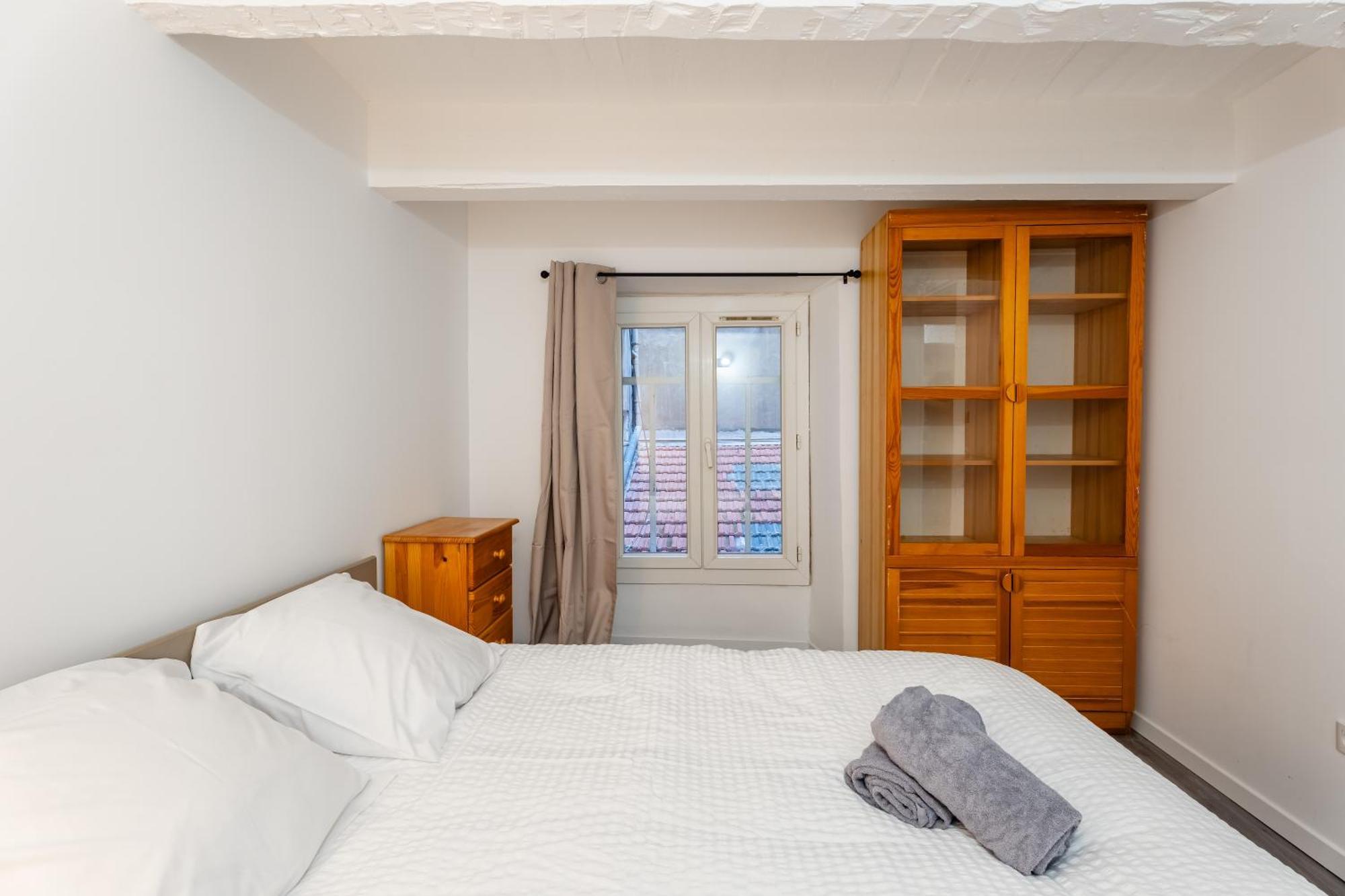 Appartement Central, 2 Chambres, Charmant. *
