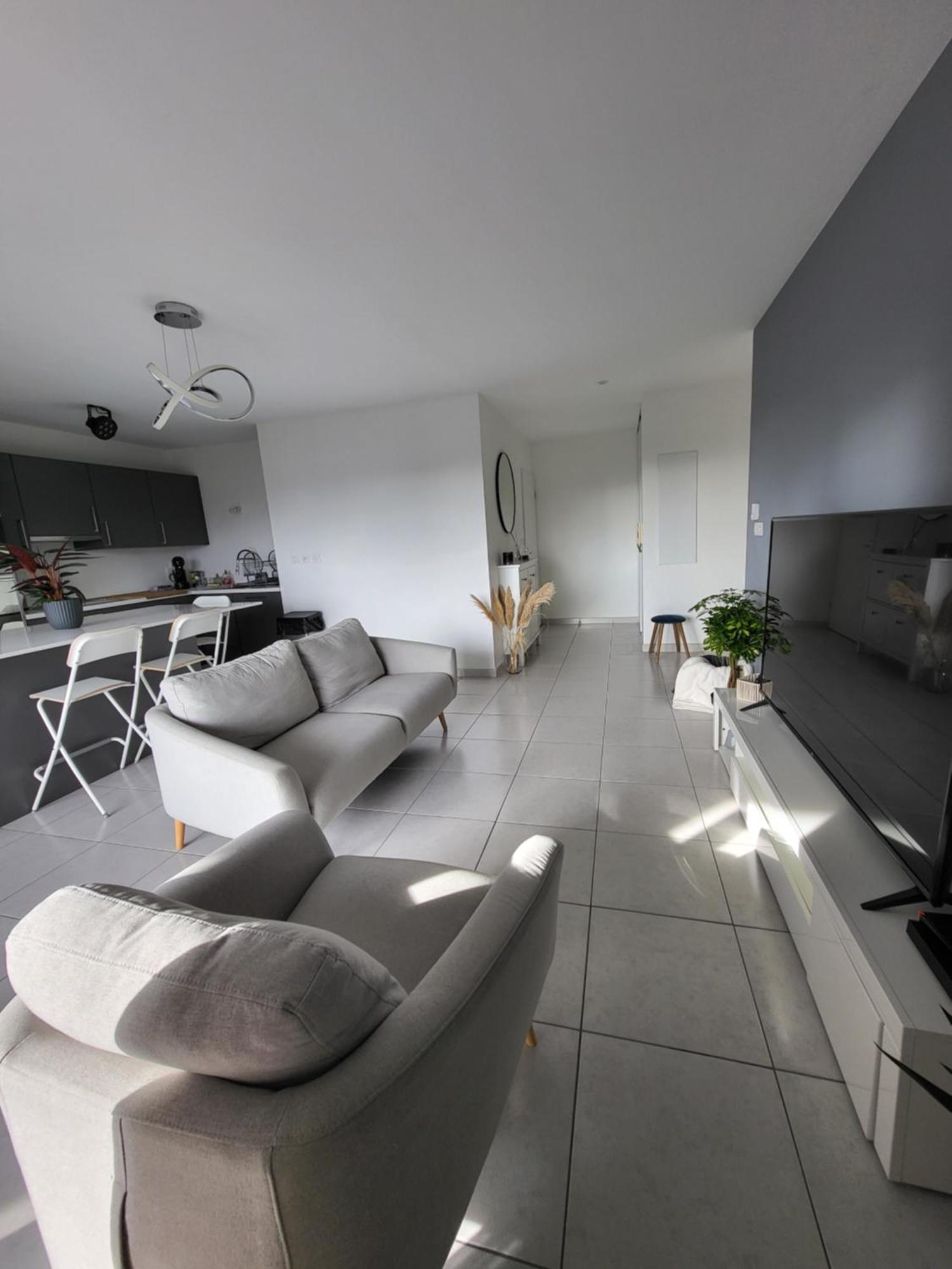 Apartment T3 Spacieux Et Paisible Avec Deux Places Parking Proche Vieux Port *