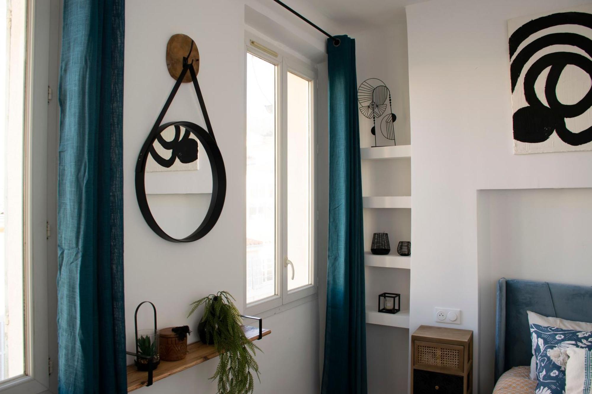 Apartment Au Pied Du Vieux-port Wifi Netflix Marseilles
