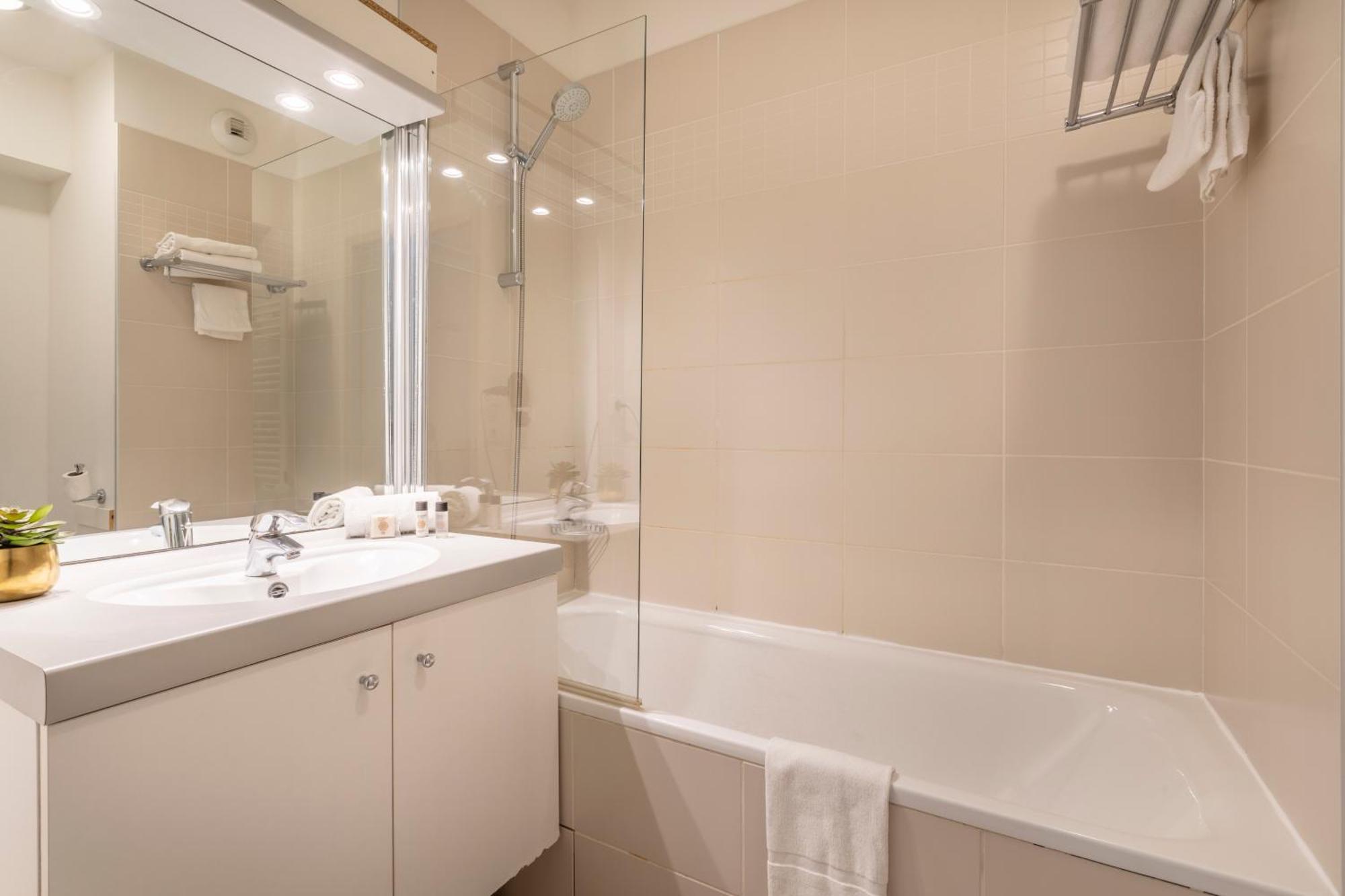 Aparthotel Zenitude Residences Saint-charles Marseille