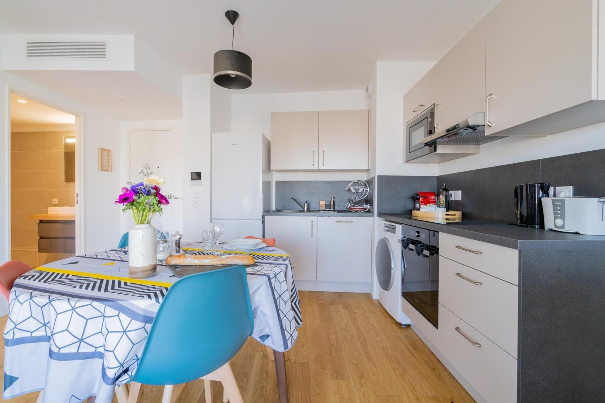 La Porte Bleue - Appt Apartment Marseilles