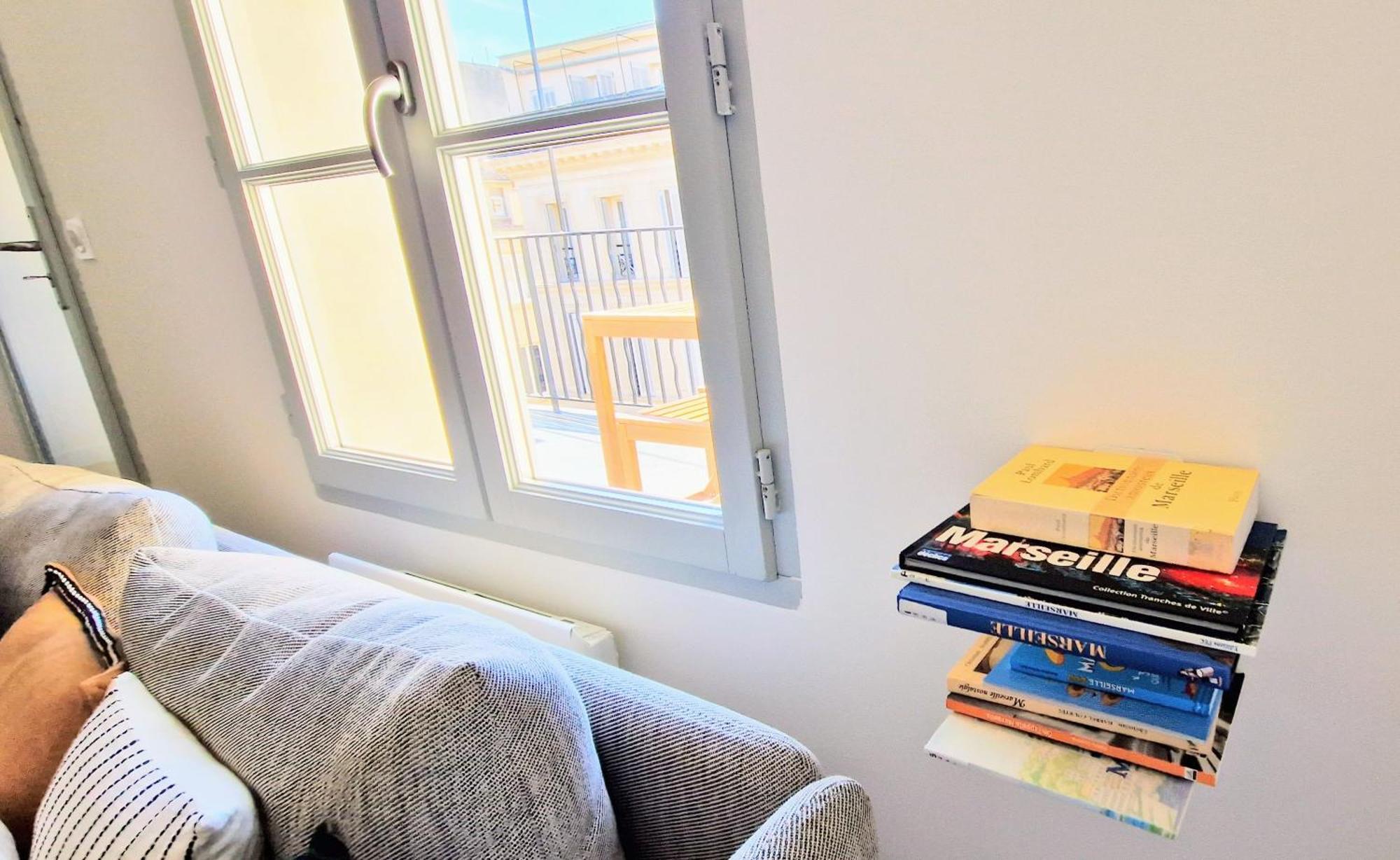 Apartment Terrasse - Hyper Centre - 2 - Parking Gratuit - Calme & Lumineux - Arrivee Autonome