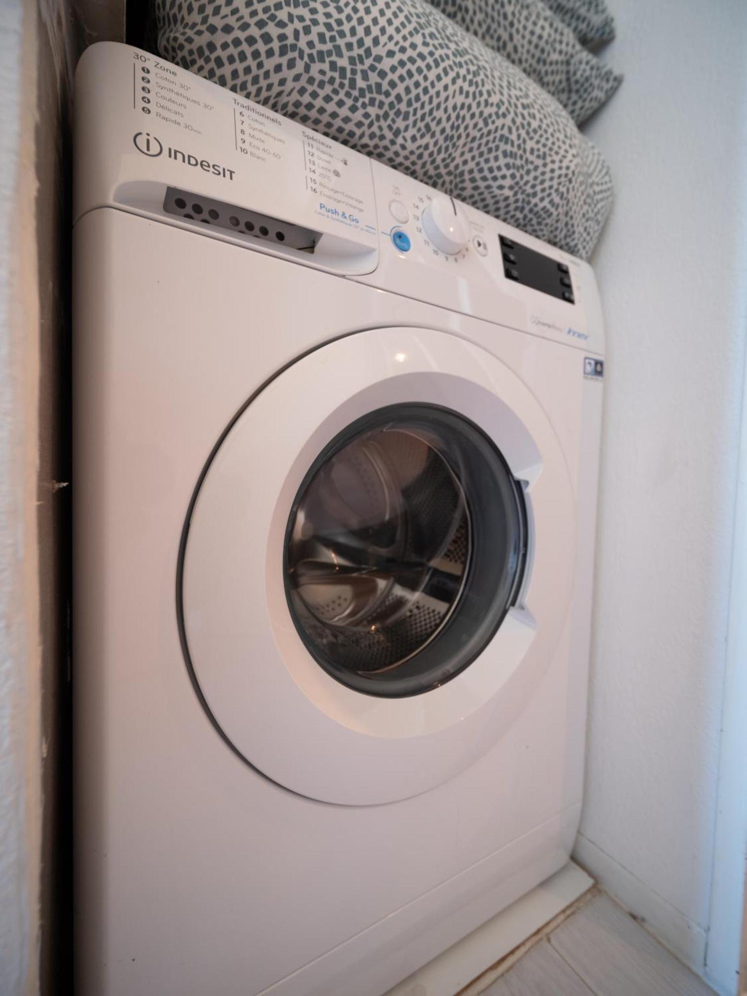 Tout Equipe A 6 Minutes De La Gare St Charles Appartement Marseille