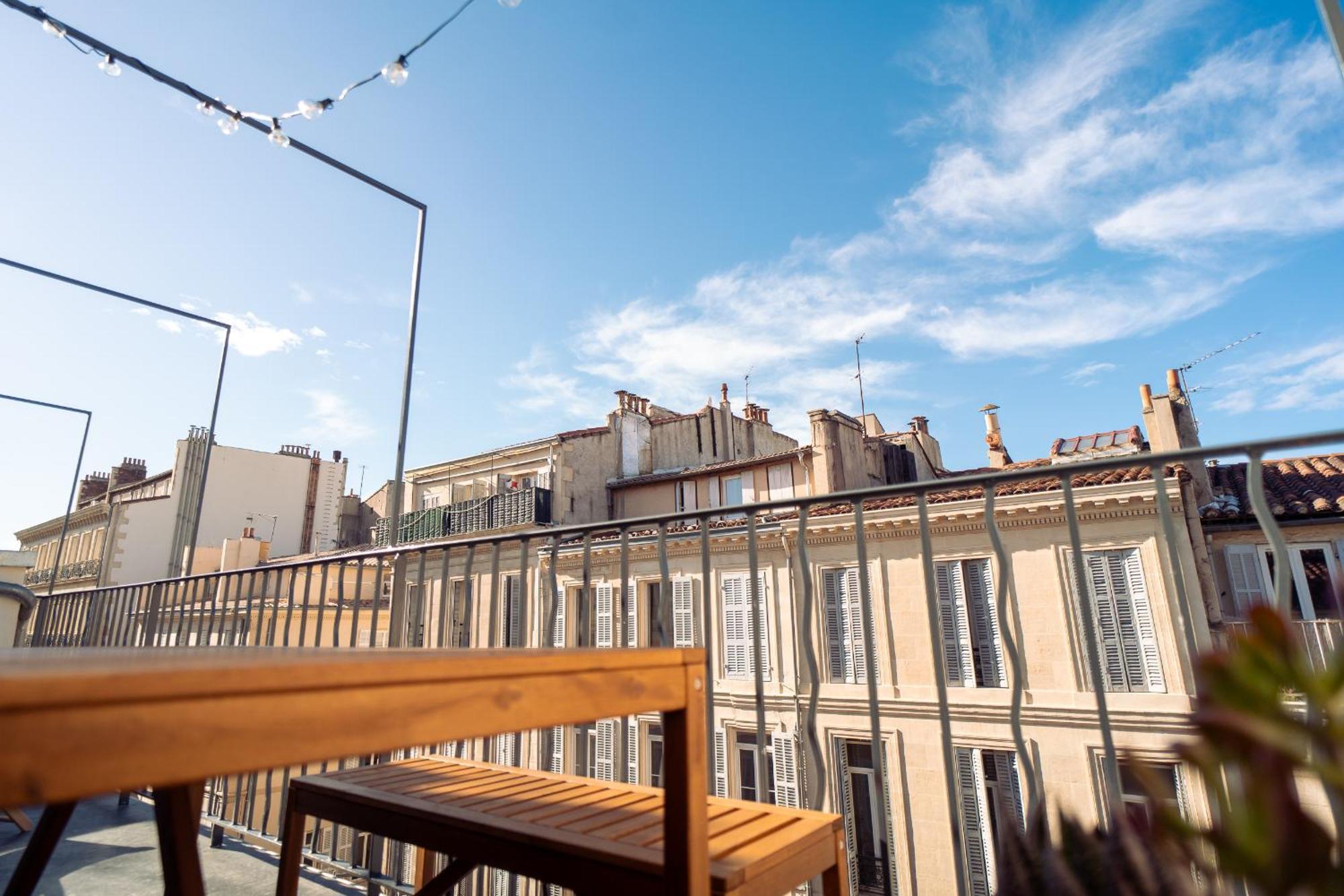 Terrasse - Hyper Centre - 2 - Parking Gratuit - Calme & Lumineux - Arrivee Autonome Apartment *