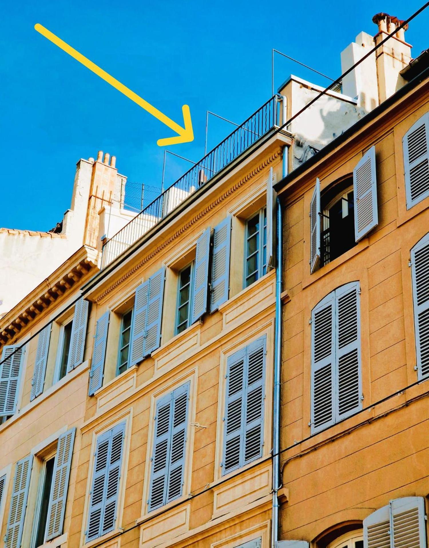 Apartment Terrasse - Hyper Centre - 2 - Parking Gratuit - Calme & Lumineux - Arrivee Autonome