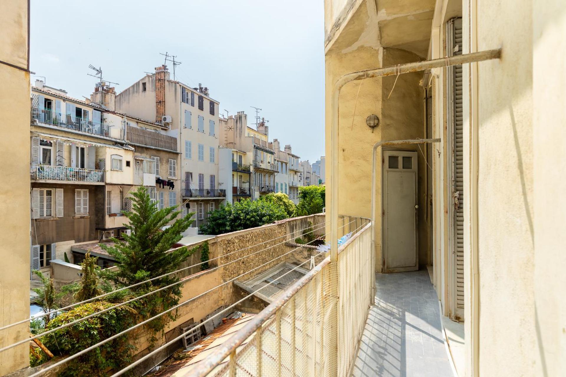 90m2 Design, Calme, Wifi, Clim, Netflix