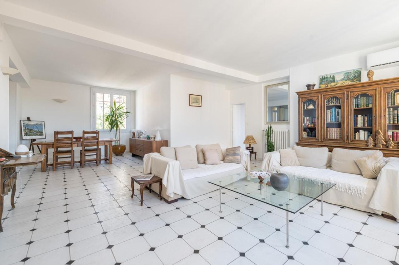 Appartement Splendide Vue Sur Nd De La Garde Et Le Vieux Port Marseille