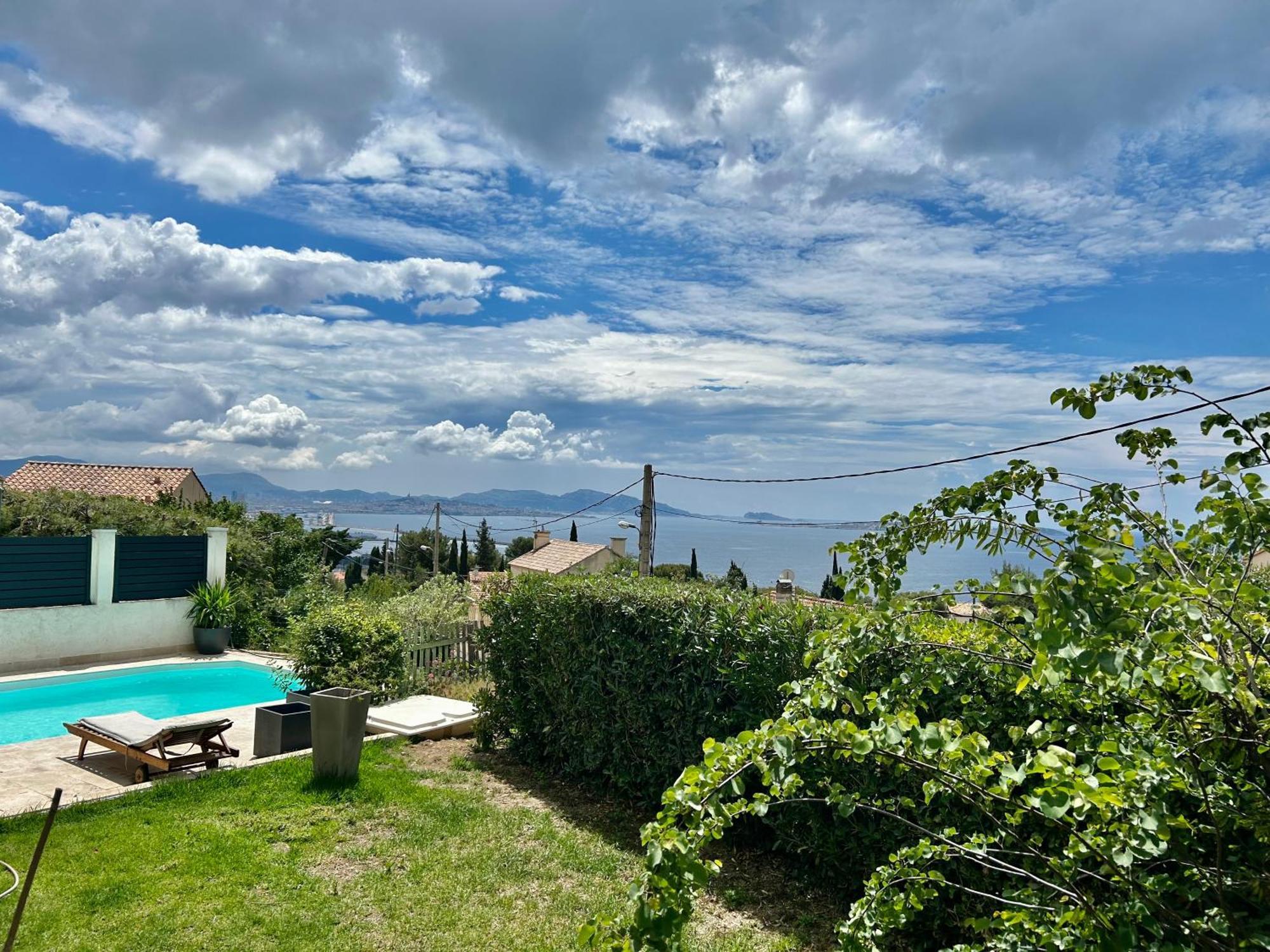 Villa Maison Entierement Climatisee Vue D'exception Et Rade De Avec Piscine 8 Personnes Marseille