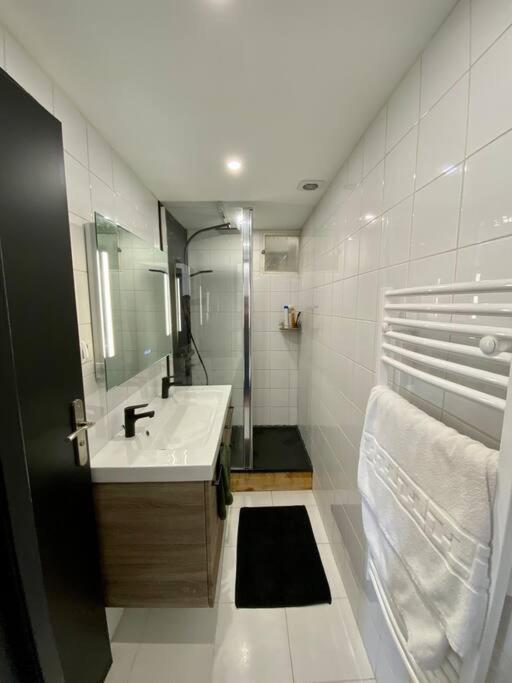 Apartment T2 A Proximite De La Des Catalans Marseilles