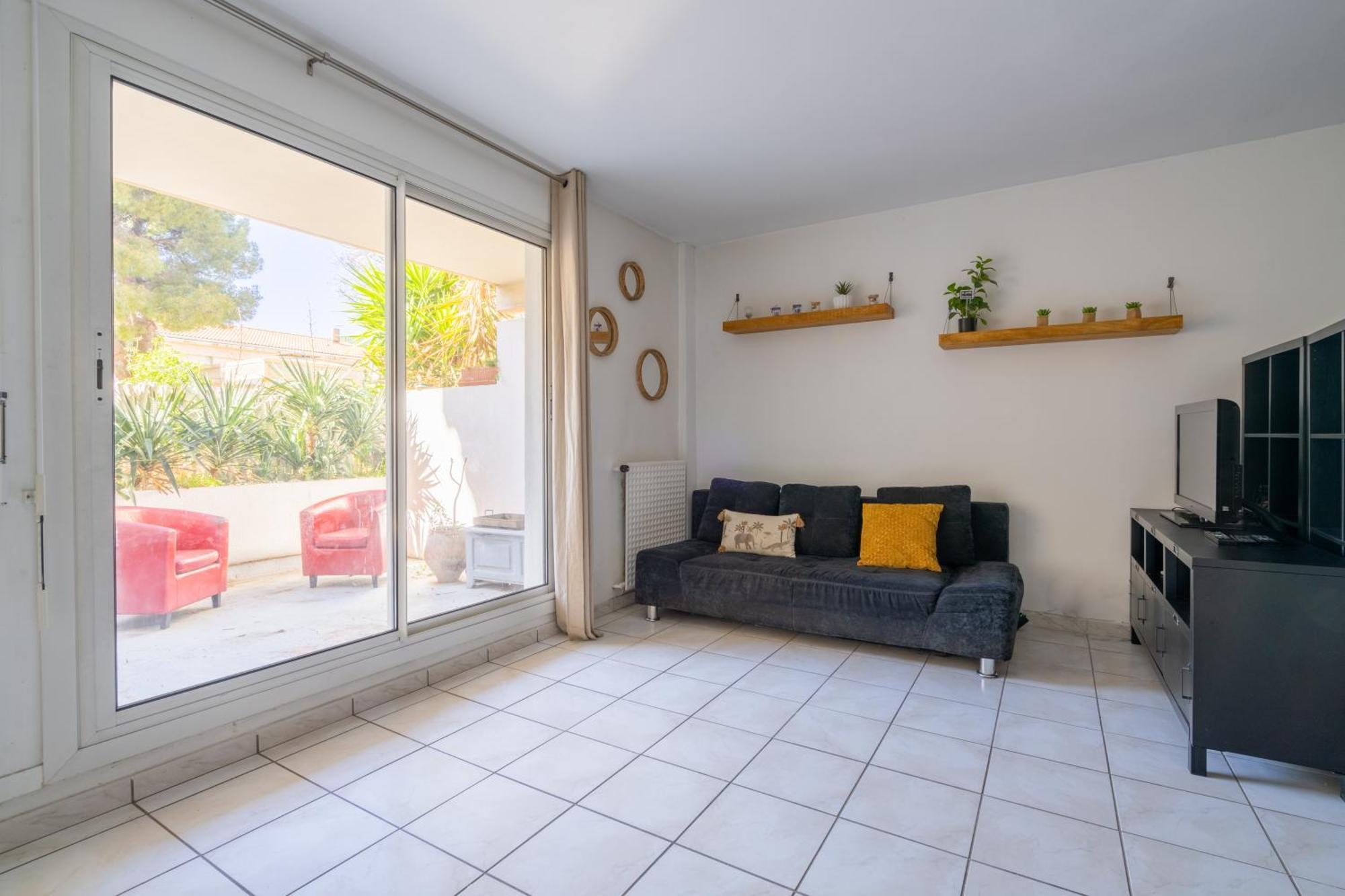 Apartment The Beach Of The Marina Olympique, Lovely *
