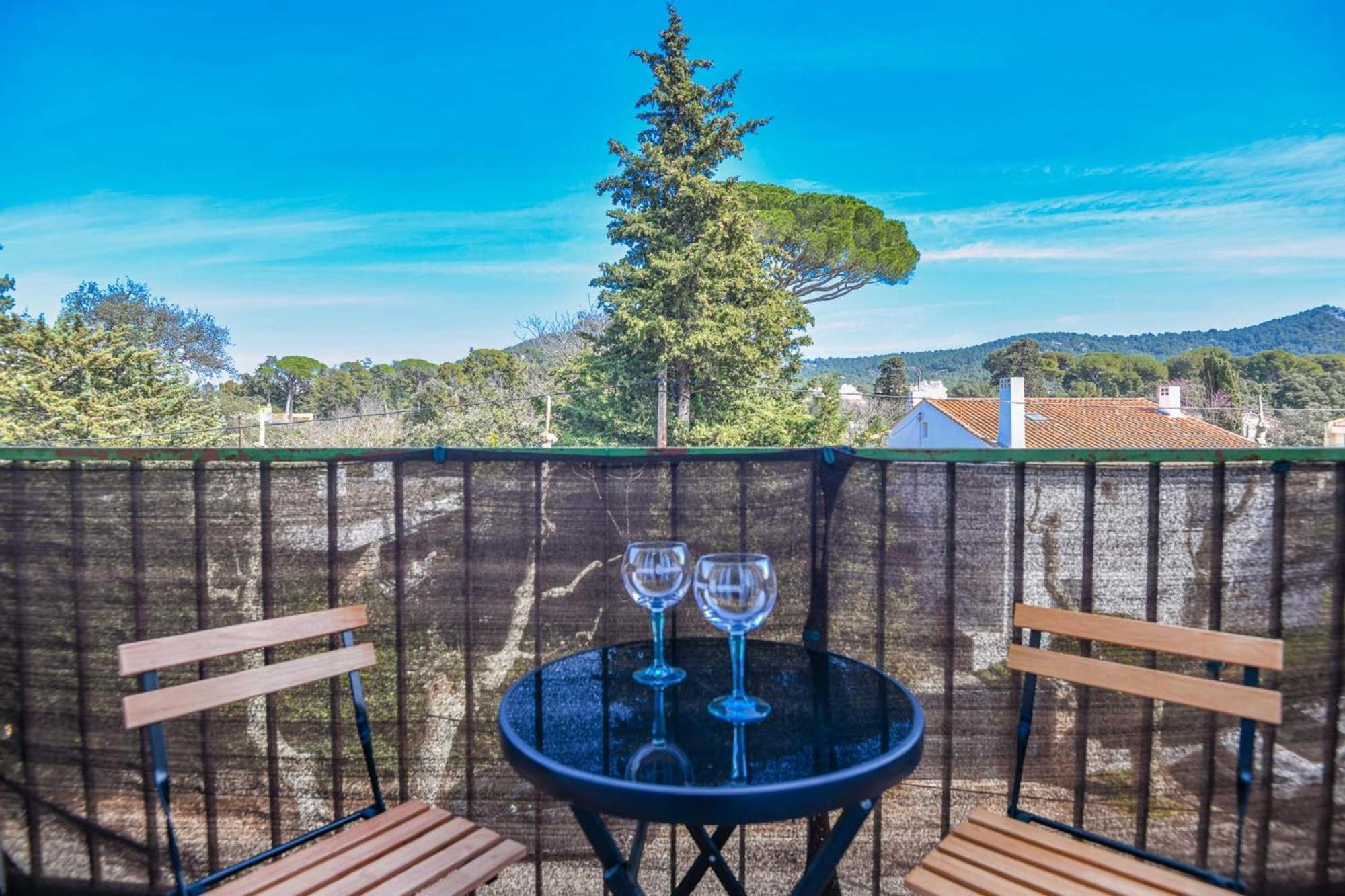 Appartement Bel Avec Balcon Et Clim Pres Des Calanques *