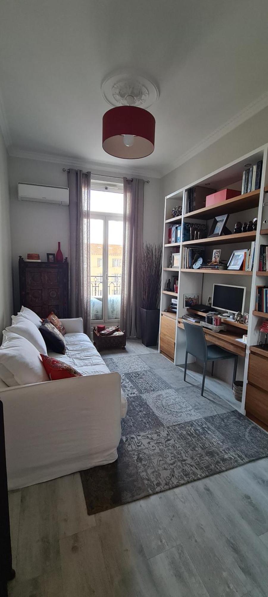 Apartment Le Cocon De Chris - Petit Bijou Au Calme Avec Vue Notre-dame De La Garde