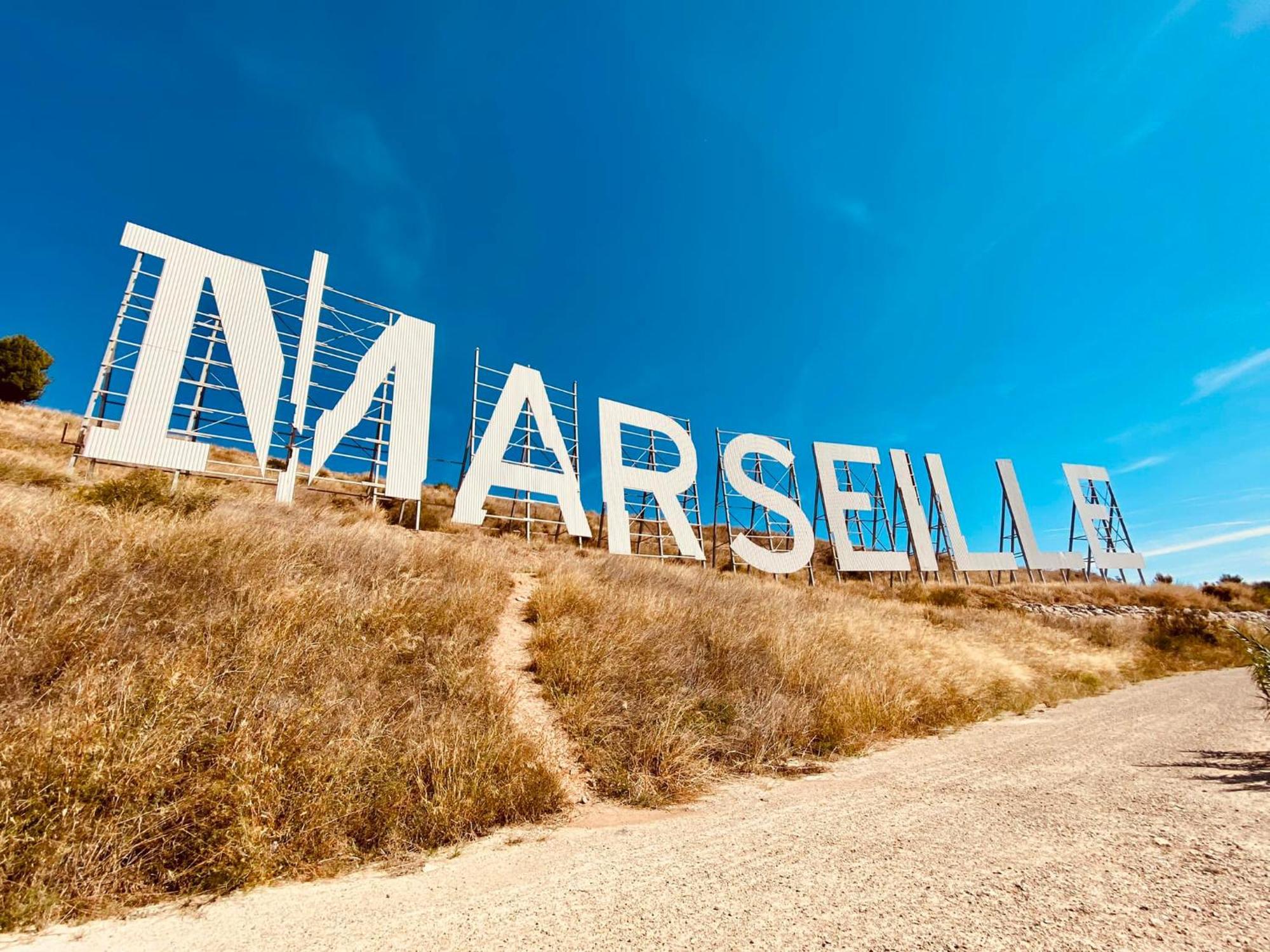 Terrasse - Hyper Centre - 2 - Parking Gratuit - Calme & Lumineux - Arrivee Autonome Marseilles
