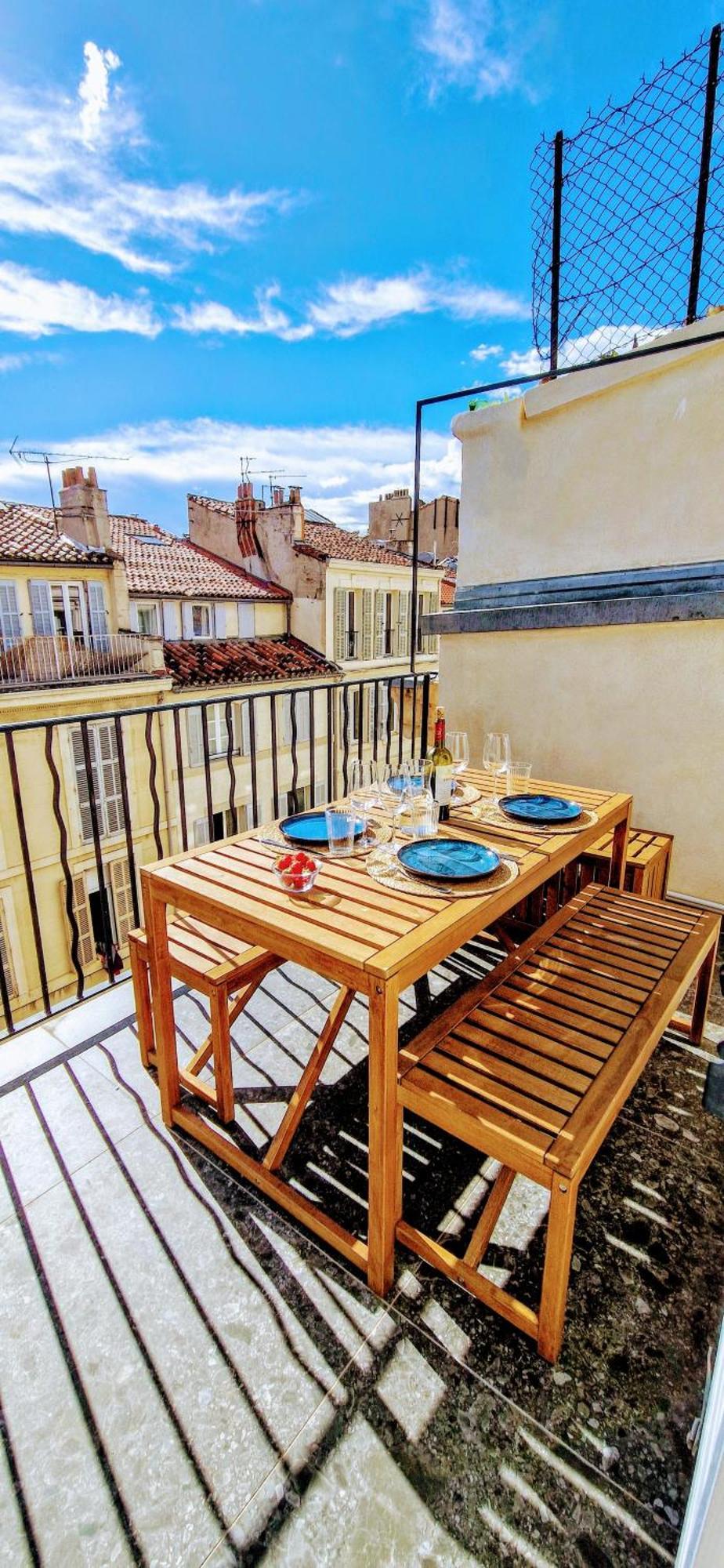 Terrasse - Hyper Centre - 2 - Parking Gratuit - Calme & Lumineux - Arrivee Autonome Apartment *