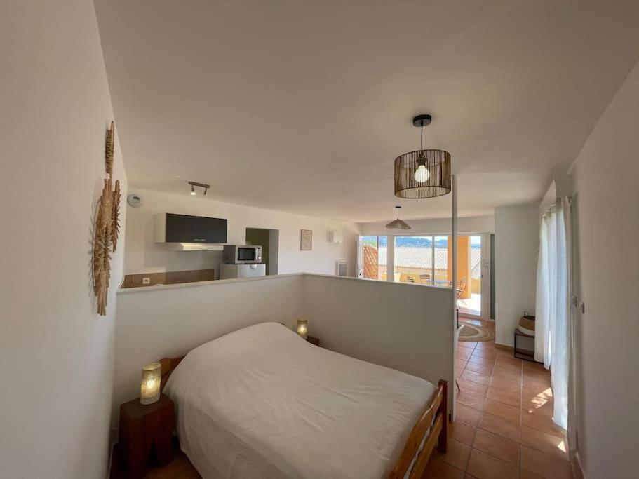 Maisonnette Calme Vue Collines Marseilles