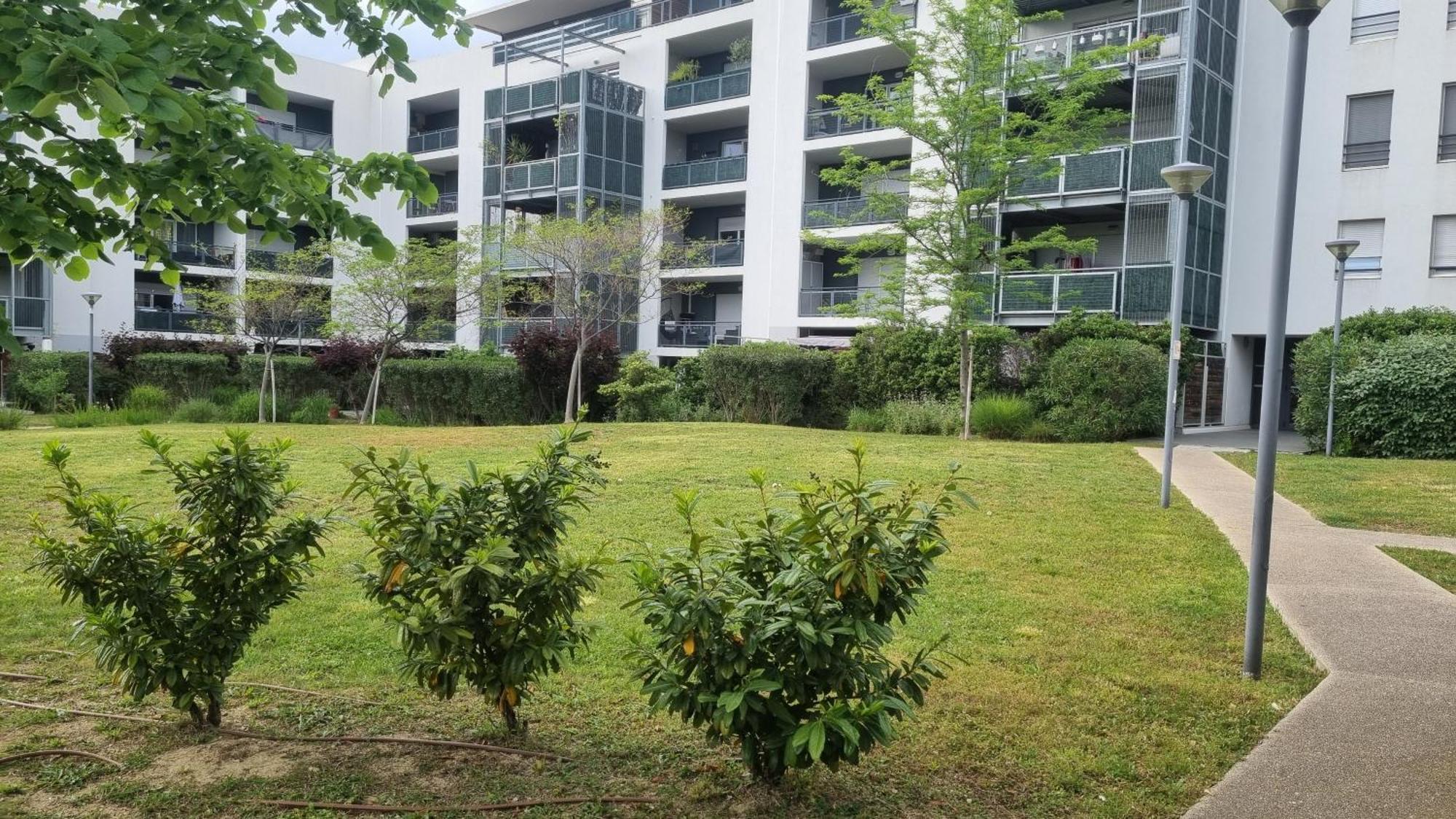 T3 Spacieux Et Paisible Avec Deux Places Parking Proche Vieux Port Apartment