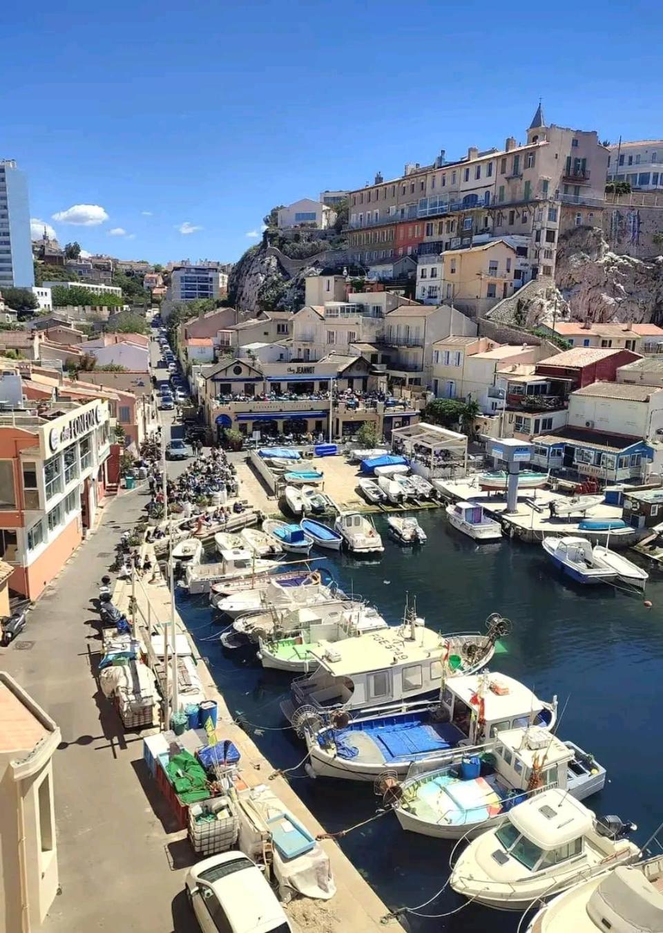 Terrasse - Hyper Centre - 2 - Parking Gratuit - Calme & Lumineux - Arrivee Autonome Apartment Marseille