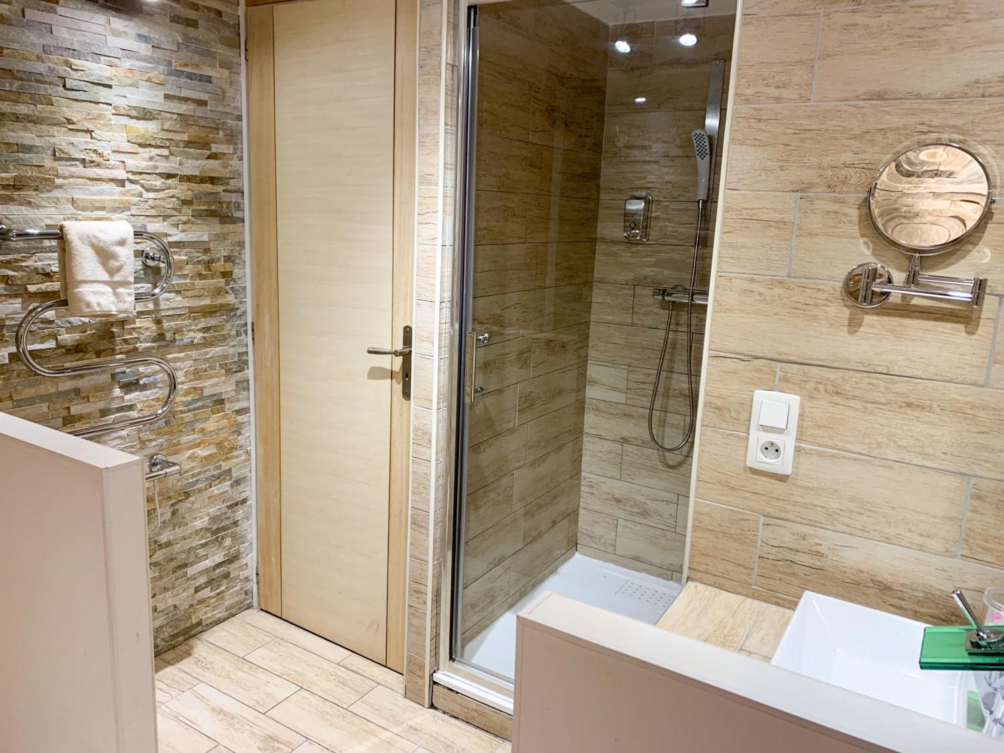 Chambres&appartements Maison d'hôtes 3*
